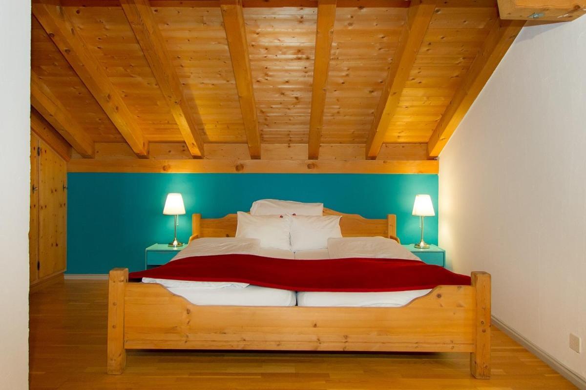 Hotel Veduta Cinuos-Chel المظهر الخارجي الصورة