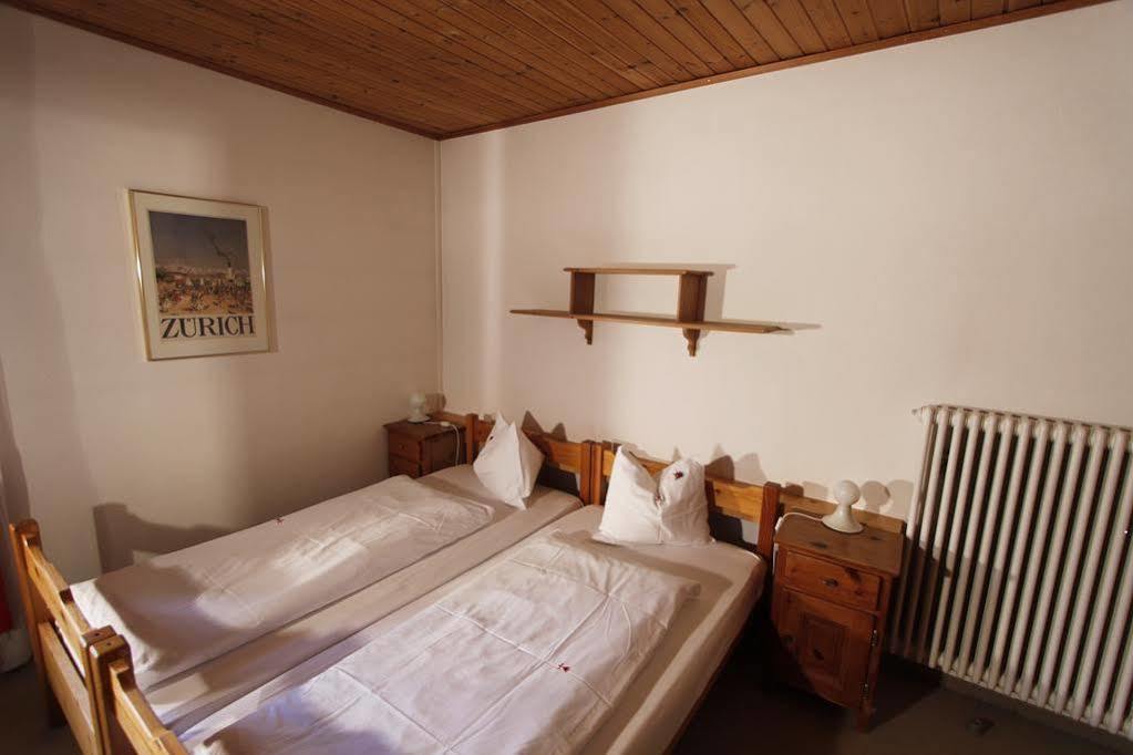 Hotel Veduta Cinuos-Chel المظهر الخارجي الصورة